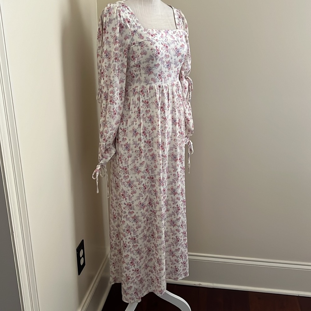 🆕 Chelsea & Violet Dress - Picture 4 of 13